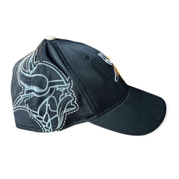 Minnesota Vikings Reebok NFL OnField Baseball Hat, Large/XL - Picture 2 of 8